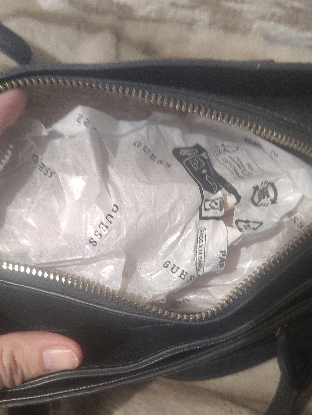 GUESS Black Purse With Long Stap & Hand Strap - Picture 6 of 8